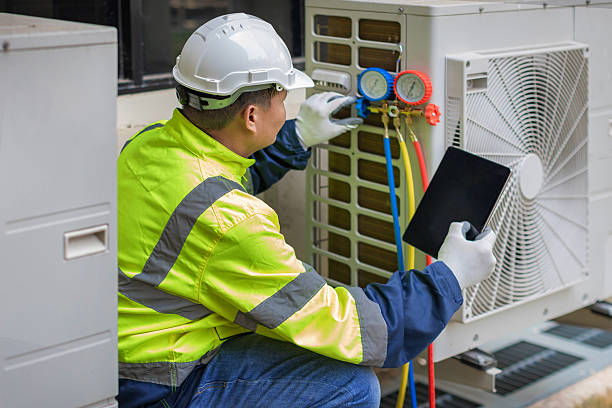 Professional Heat Pump Repair technician working in Frohna, MO